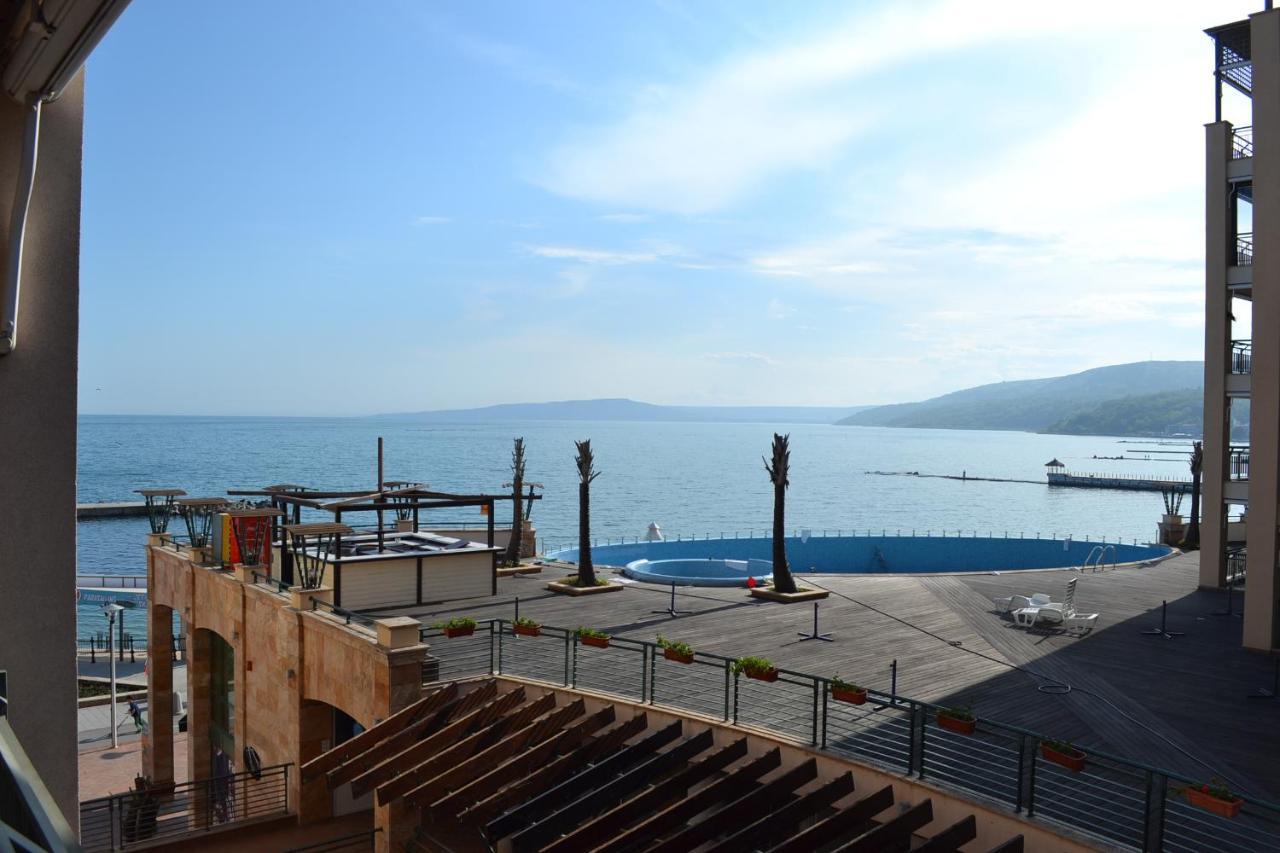 Port Balchik Apartment Exterior foto